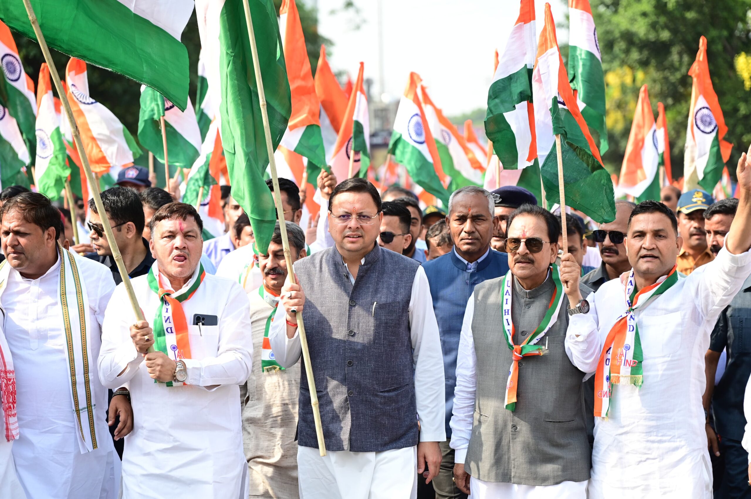 मुख्यमंत्री धामी के नेतृत्व में “तिरंगा शौर्य सम्मान यात्रा” का