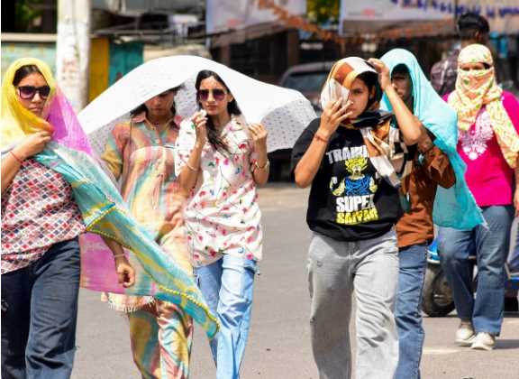 Uttarakhand Weather: उत्तराखंड में सूरज ने दिखाए तेवर-पारा 39 के