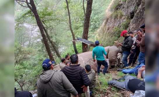 उत्तराखंड के उत्तरकाशी में हेलीकॉप्टर क्रैश, 6 की मौत, एक Helicopter crashes in Uttarkashi, Uttarakhand, 6 killed, one injured