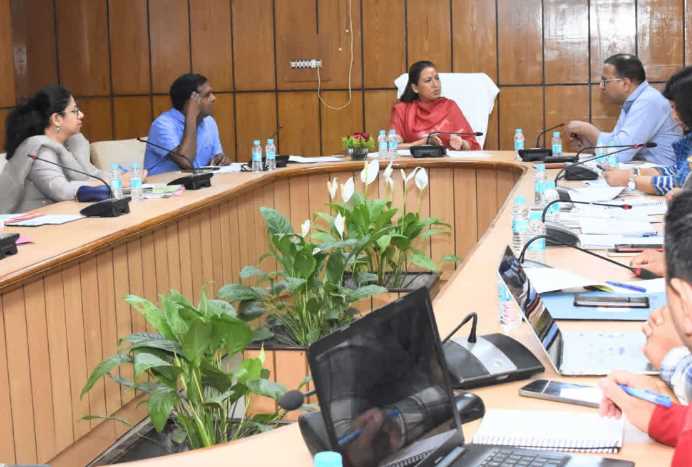 उत्तराखंड में गर्भवती महिलाओं के लिए लाई जाएगी खास योजना,
