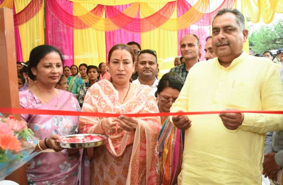 ग्रामीण क्षेत्र में 7000 आंगनबाड़ी और सहायिकाओं की नियुक्ति होगी ग्रामीण क्षेत्र में 7000 आंगनबाड़ी और सहायिकाओं की नियुक्ति होगी जल्द- रेखा आर्या