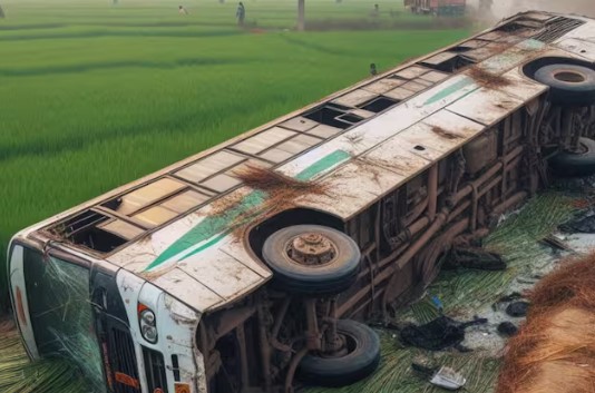 Just now: A major accident occurred in Uttarakhand due to brake failure, a bus full of devotees overturned, the passengers were returning from Badrinath
