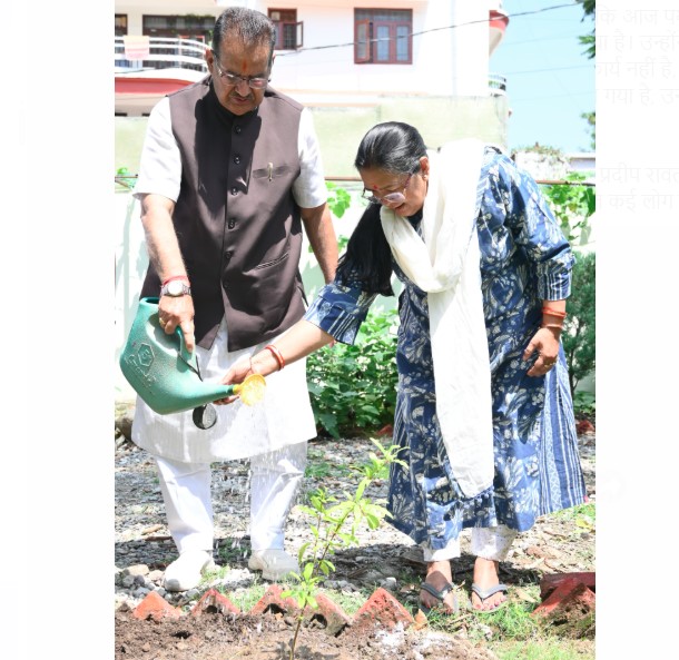 कृषि मंत्री गणेश जोशी ने विश्व पर्यावरण दिवस पर ‘एक पेड़ मां के नाम’ अभियान के तहत किया फलदार पौधों का रोपण 