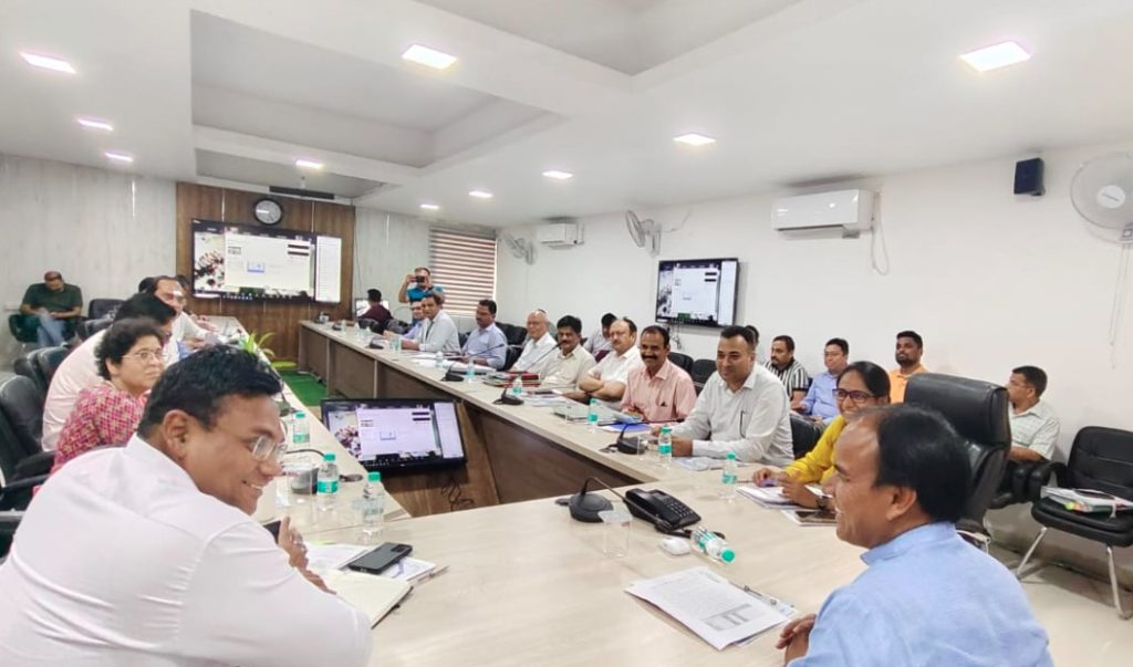 गोल्डन कार्ड से जुड़ी समस्याएं जल्द होंगी दूर