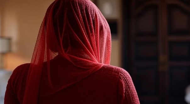 Haldwani News: शादी में जाने से मना किया तो महिला