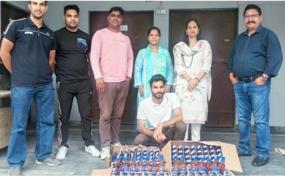 आबकारी ने ऋषिकेश से 192 पव्वे बरामद , आरोपी के