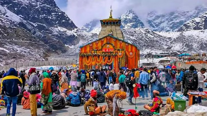 उत्तराखंड: केदारनाथ यात्रा में नदी पार करते समय फंसे 5