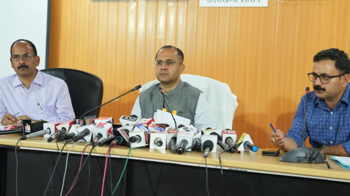 धामी कैबिनेट की बैठक में 12 अहम प्रस्तावों पर लगी मुहर