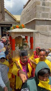 श्री बदरीनाथ धाम से कुशल क्षेम जानने बामणी पहुंचे श्री