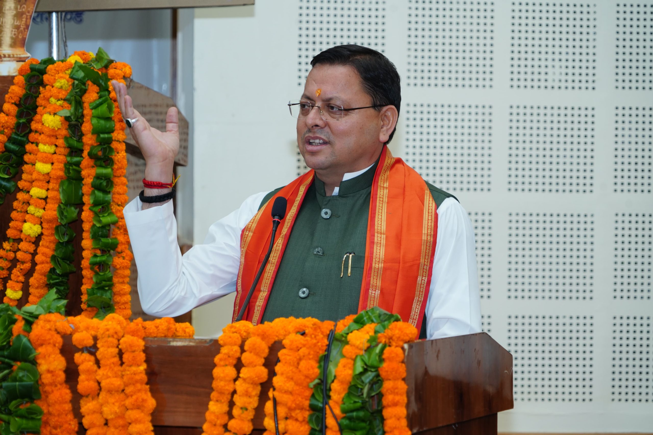 सीएम धामी ने लोकतंत्र सेनानियों की मुद्दों के तत्परता से निस्तारण के लिए शासन स्तर पर नोडल अधिकारी नामित करने के निर्देश दिए