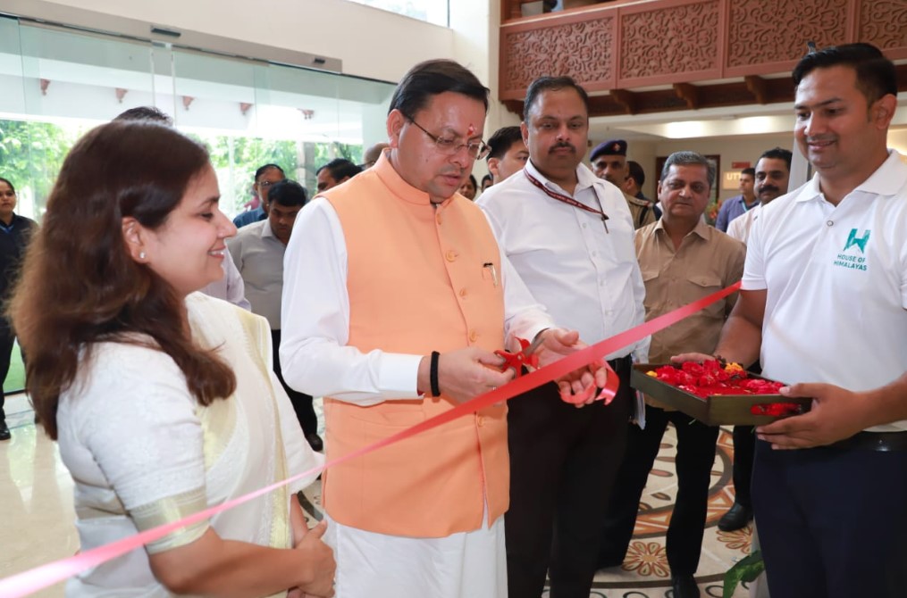 मुख्यमंत्री ने किया ‘हाउस ऑफ हिमालयाज’ आउटलेट का उद्घाटन