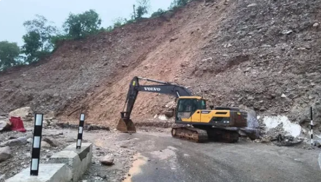 Uttarakhand weather today: Heavy rain alert, know when and where, Char Dham Yatra also on hold