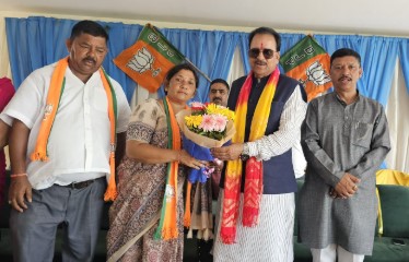 चुनाव से पहले तनाव: दीपा दर्मवाल ने कांग्रेस नेताओं पर लगाए मारपीट और अपहरण के आरोप