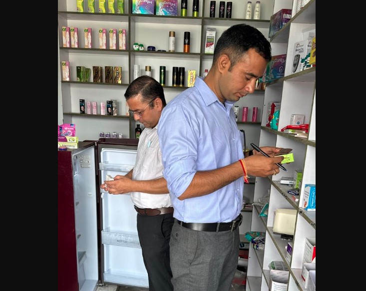 नकली दवाओं पर बड़ी कार्रवाई, ऋषिकेश-हरिद्वार में 9 मेडिकल स्टोर्स पर छापा