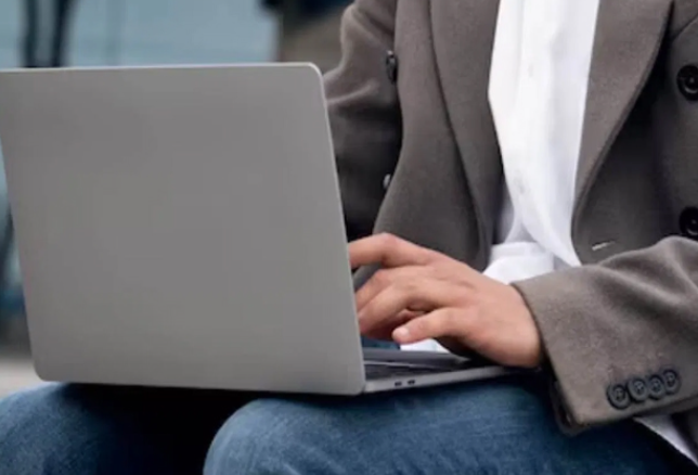 उत्तराखंड में छात्राओं की फोटो चुराता, फिर मॉर्फ कर अश्लील