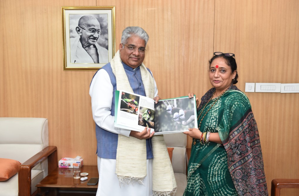 उत्तराखंड विधानसभा अध्यक्ष ऋतु खण्डूडी ने केंद्रीय वन मंत्री भूपेन्द्र यादव से की शिष्टाचार भेंट