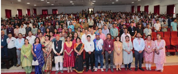 एसजीआरआरयू दीक्षारंभ में गूँजे सफलता के मंत्र नवप्रवेशियों ने बढ़ाए आत्मविश्वास भरे कदम