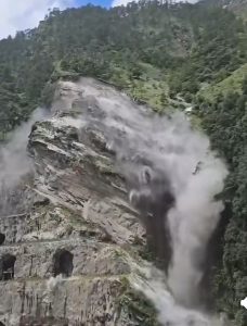 जनपद चमोली: विष्णुगाड़ पीपलकोटी जल विद्युत परियोजना के डेम साइट