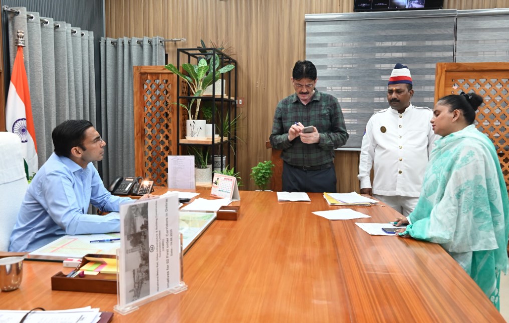 जिलाधिकारी के निर्देश पर तीन दिन में हुआ भूमि का दाखिल-खारिज