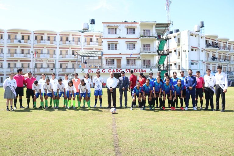 तुलाज़ इंटरनेशनल स्कूल में 7वाँ एस.डी. जैन मेमोरियल फ़ुटबॉल टूर्नामेंट