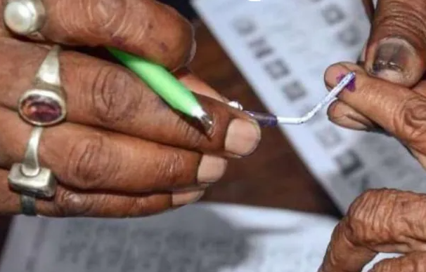 नैनीताल में चल गई गोली, ब्लॉक प्रमुख के चुनाव में