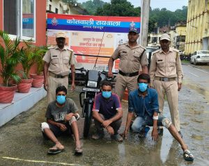 वाहन चोरी करने वाले तीन अभियुक्त दून पुलिस की गिरफ्त