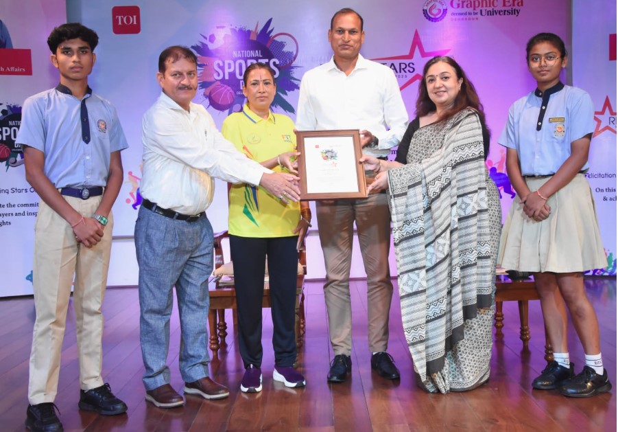 समाज के आदर्श बनें युवा खिलाड़ी- रेखा आर्या