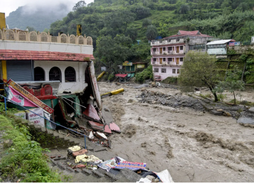 उत्तराखंड में नदियों का गला घोंट रहीं 582 से ज्यादा