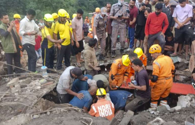 उत्तराखंड में सामने आया दिल दहला देने वाला मंजर; जुड़वां