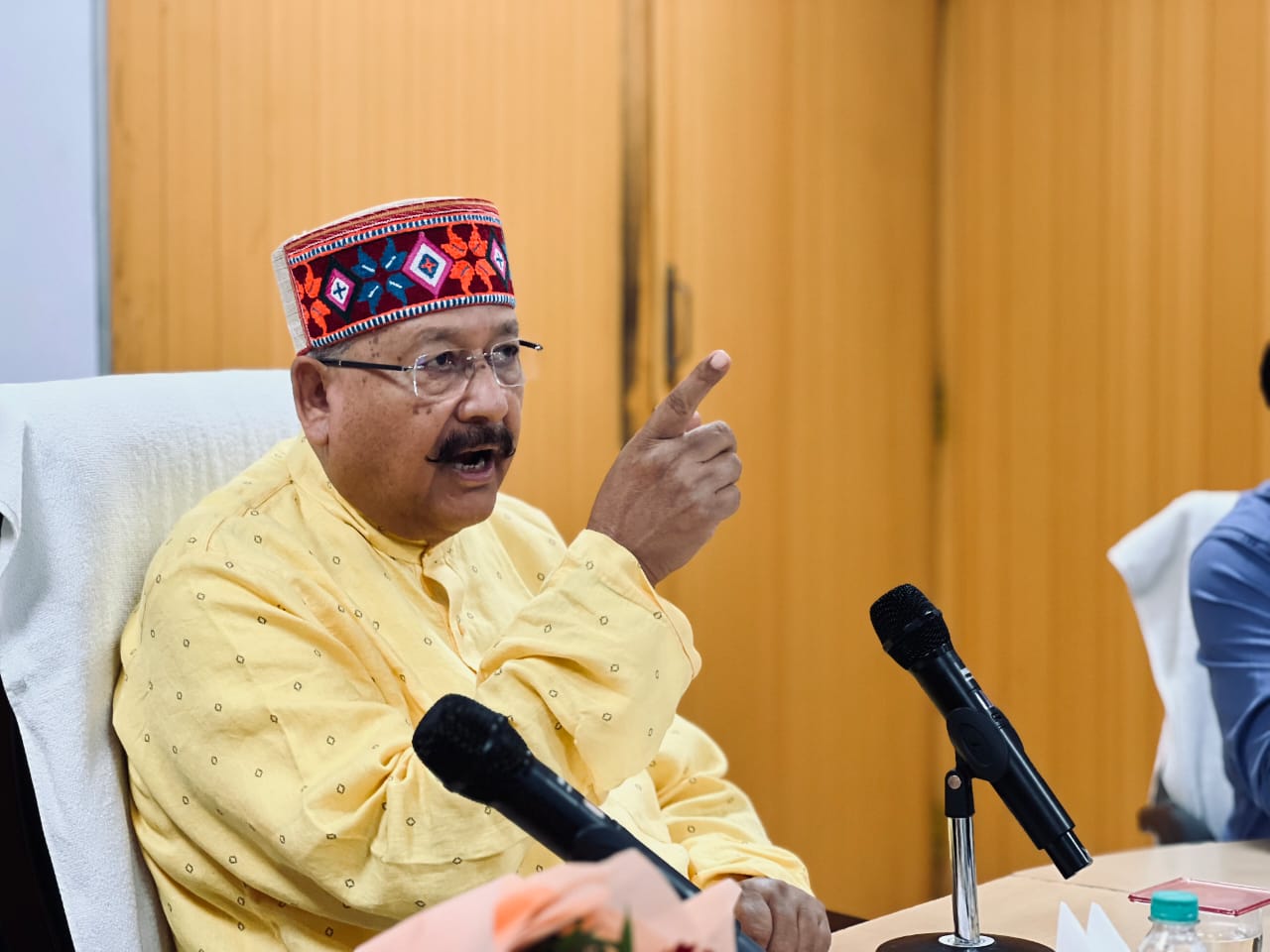 मंत्री ने भारत-नेपाल सीमा पर कराई जा रहे कार्यों की