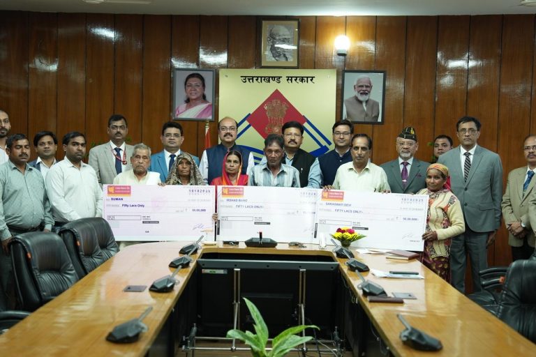 Uttarakhand News: सीएम धामी ने उपनल कर्मियों के आश्रितों को