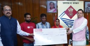 CM hands over relief cheques to families of UPNL personnel