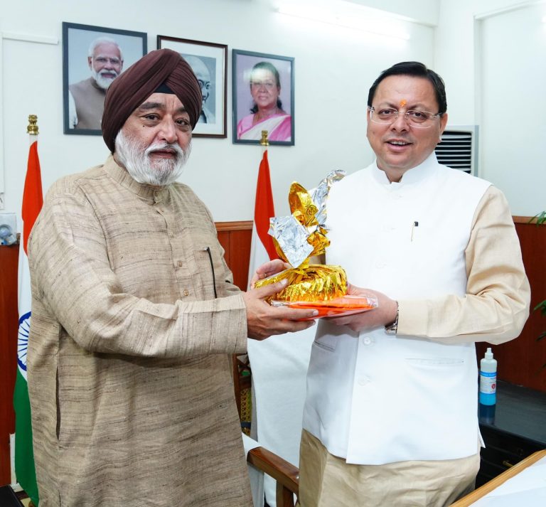 Chairman of Hemkund Sahib Management Trust meets CM, appreciates state