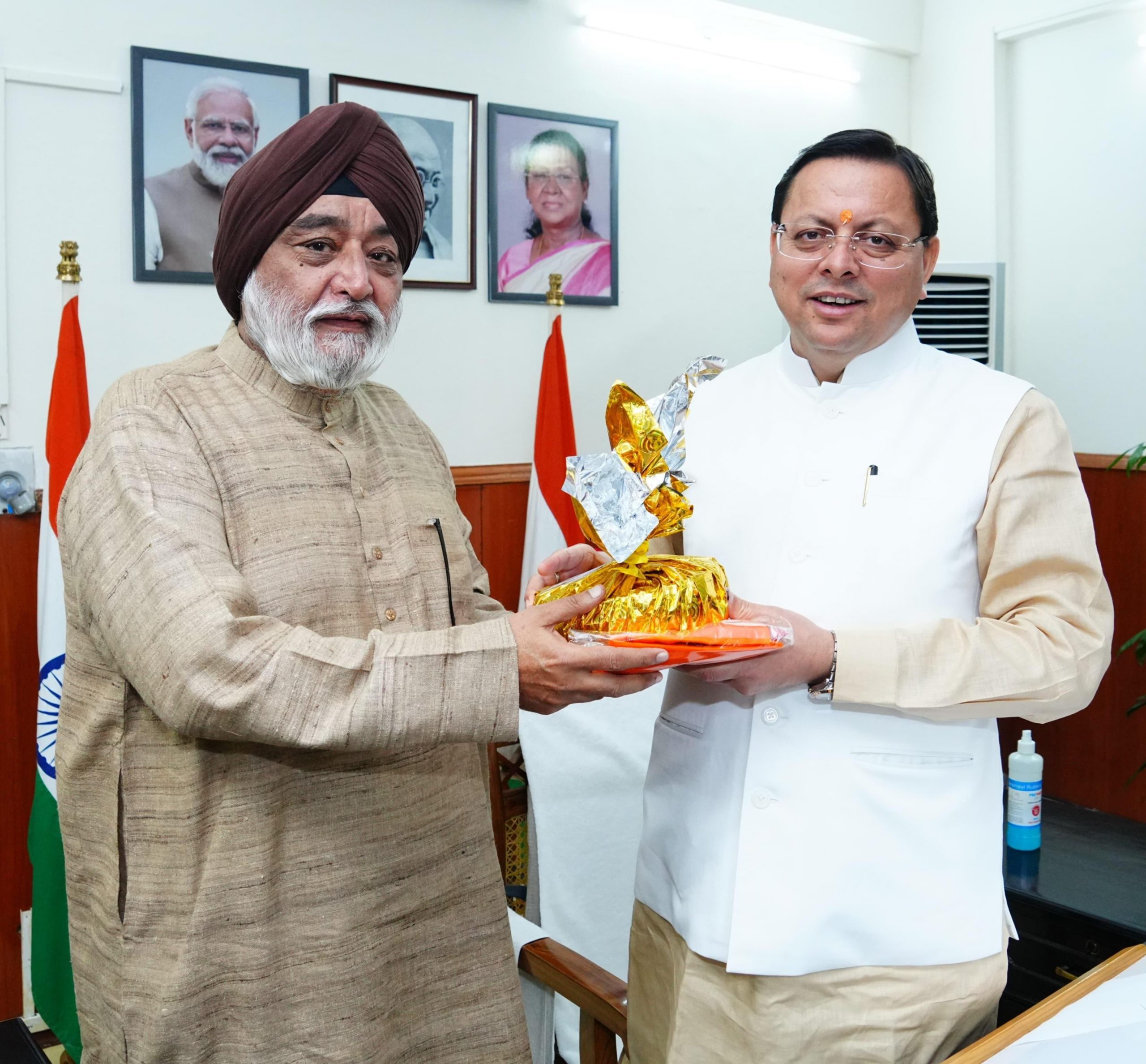 Chairman of Hemkund Sahib Management Trust meets CM, appreciates state