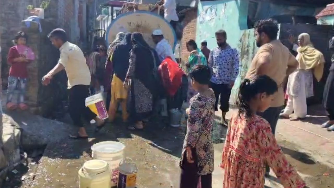 Dehradun: टीमली गांव में पानी की भीषण किल्लत, जल संस्थान की लापरवाही से हालात बदतर