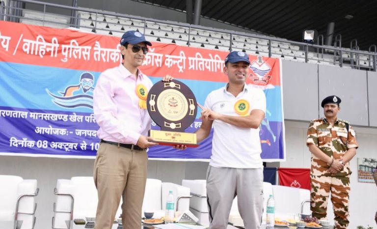 Haldwani News: पुलिस तैराकी और क्रॉस कंट्री प्रतियोगिता 2025 का भव्य आगाज, आयुक्त ने किया शुभारंभ