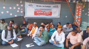 Rishikesh Protest: ऋषिकेश में शराब ठेके के खिलाफ उग्र प्रदर्शन,