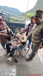 Uttarakhand News: गंगाड गांव के ग्रामीण पर भालू का हमला।