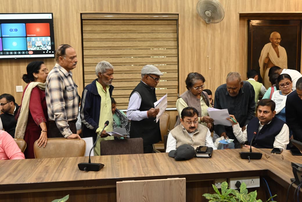 Uttarakhand News: जनता दरबार में एडीएम ने मामूली विवाद से