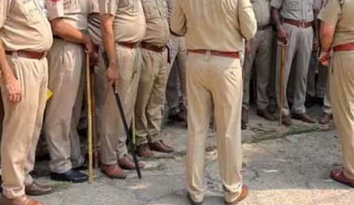 Uttarakhand: देहरादून में नशे में धुत दारोगा ने कई गाड़ियों