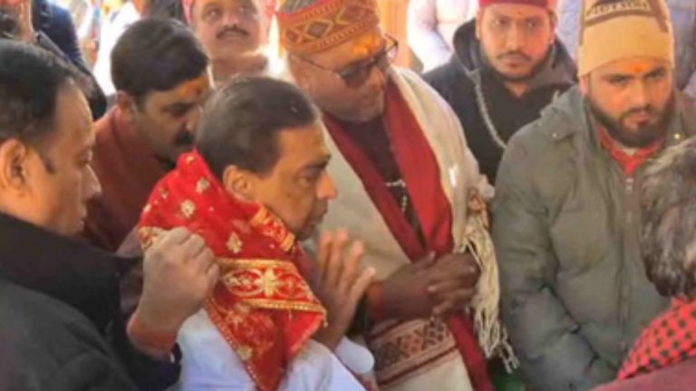 Uttarakhand: बदरी-केदारनाथ धाम पहुंचे मुकेश अंबानी, भगवान बदरी विशाल का लिया आशीर्वाद