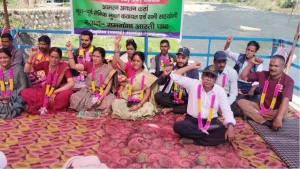 अल्मोड़ा में ऑपरेशन स्वास्थ्य के विरोध में देहरादून कूच, प्रदर्शनकारियों