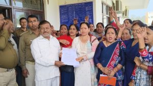 आंगनबाड़ी कार्यकत्रियों का हल्ला बोल, डोईवाला तहसील में प्रदर्शन, इस तारीख को करेगी सचिवालय का घेराव!