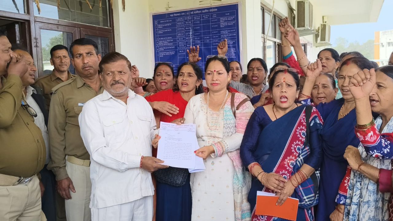 आंगनबाड़ी कार्यकत्रियों का हल्ला बोल, डोईवाला तहसील में प्रदर्शन, इस तारीख को करेगी सचिवालय का घेराव!