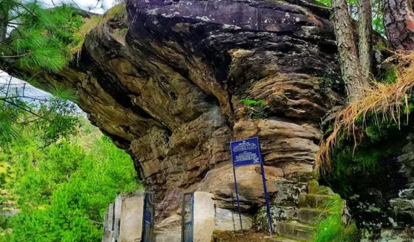 उत्‍तराखंड के अल्‍मोड़ा में 6000 साल पुराने अनसुलझे रहस्‍य, जुटे