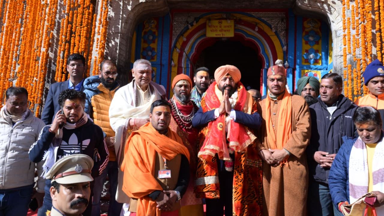 उत्तराखंड के राज्यपाल पहुंचे बाबा के दरबार, पुनर्निर्माण स्थलों का किया निरीक्षण, कहा- श्रद्धा के साथ अब विकास की भी तपस्या