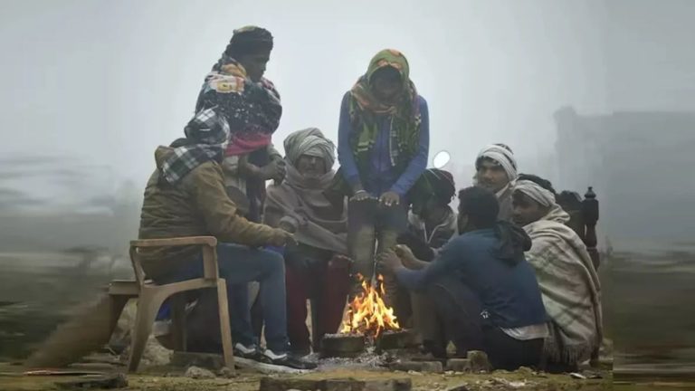 उत्तराखंड में पश्चिमी विक्षोभ देगा दस्तक; पहाड़ों में पड़ेगा पाला, मैदानों में बदलेगा मौसम, जानें आज के मौसम का हाल