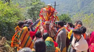 ओंकारेश्वर मंदिर पहुँची बाबा केदार की पंचमुखी चल विग्रह डोली, जयकारों से गूंज उठी केदारघाटी