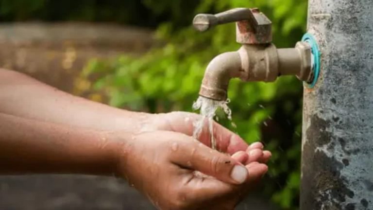 चंपावत के लोजनी में 4 साल में भी नहीं पूरी