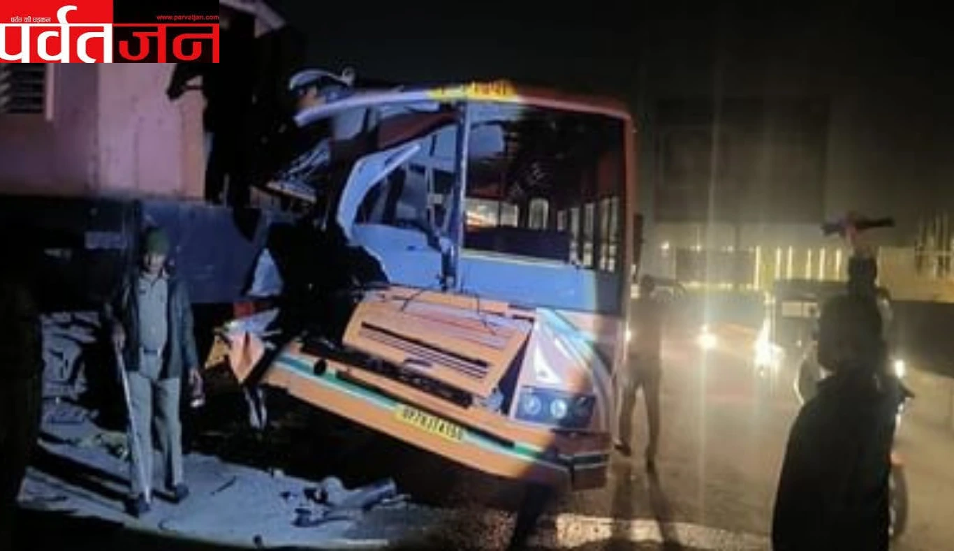 दर्दनाक हादसा:  निर्माणाधीन हाईवे पर खड़ी क्रेन से टकराई रोडवेज